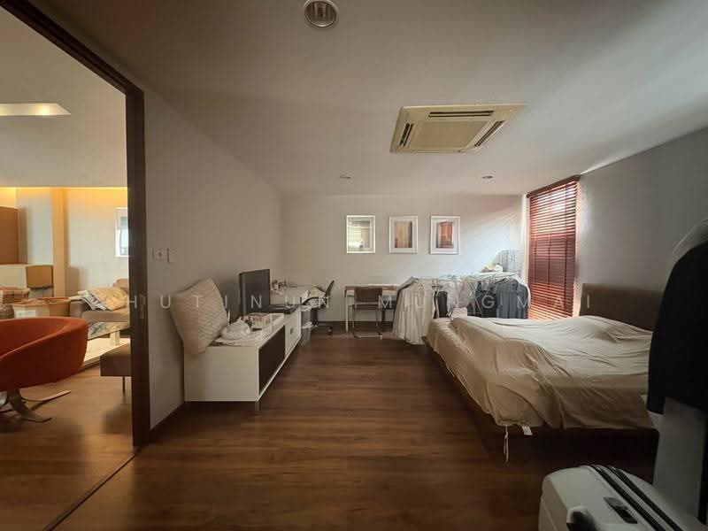 Four-Storey Property For Sale in Sukhumvit 20 | 5 min Walk to Emsphere, Bangkok, Sukhumvit 20, Khlong Toei, Bangkok, , 1,000 sqm, Shophouse For Sale, by Chutinun Mungmai, 500623951 - DDproperty.com