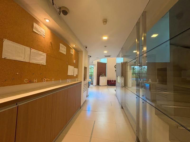 Four-Storey Property For Sale in Sukhumvit 20 | 5 min Walk to Emsphere, Bangkok, Sukhumvit 20, Khlong Toei, Bangkok, , 1,000 sqm, Shophouse For Sale, by Chutinun Mungmai, 500623951 - DDproperty.com