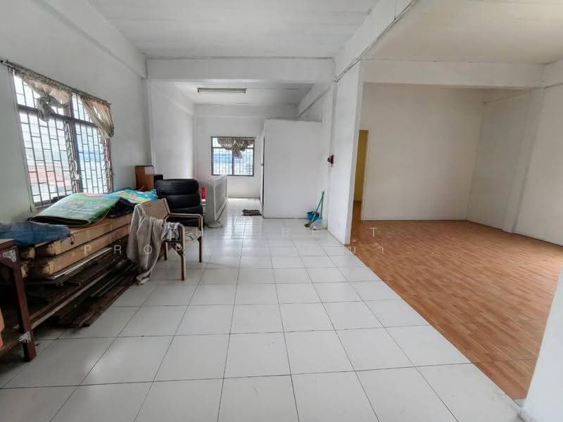 อาคารพาณิชย์ท้ายบ้าน สมุทรปราการ, Samut Prakan, Tai Ban, Muang Samut Prakarn, Samut Prakan, , 100 sqm, Shophouse For Sale, by The Best Property น้ำหวาน, 500623952 - DDproperty.com