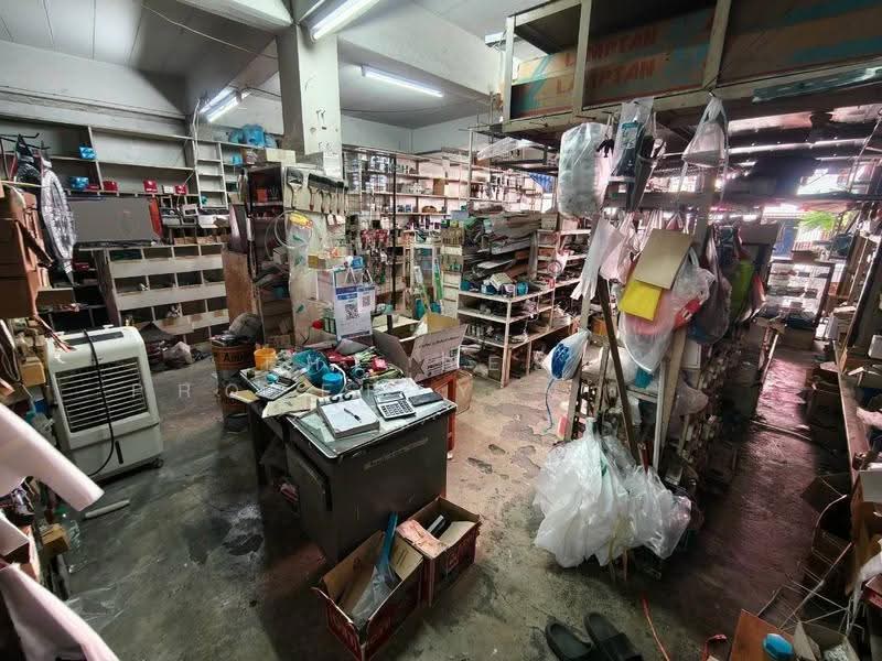 อาคารพาณิชย์ท้ายบ้าน สมุทรปราการ, Samut Prakan, Tai Ban, Muang Samut Prakarn, Samut Prakan, , 100 sqm, Shophouse For Sale, by The Best Property น้ำหวาน, 500623952 - DDproperty.com