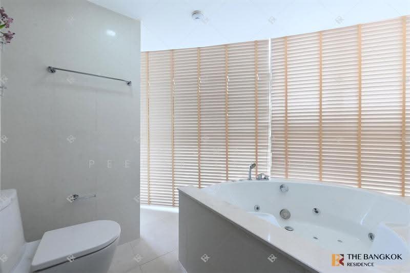Sky Walk Residences, Bangkok, 1599 Sukhumvit Road, Phra Kanong Nua, Watthana, Bangkok, 3 Bedrooms, 200 sqm, Condo For Rent, by Nicha Peerakittikul, 500624105 - DDproperty.com