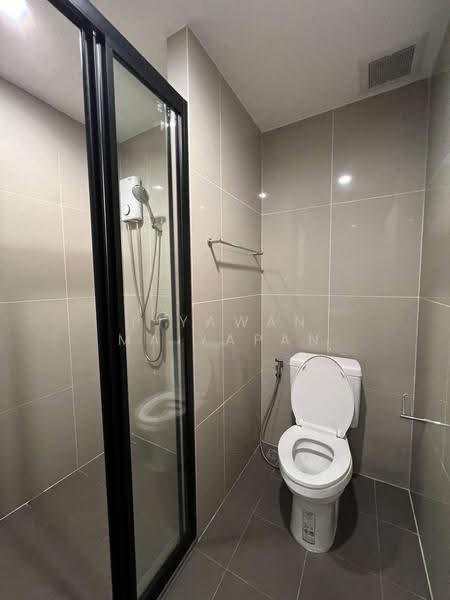 The Base Phetchaburi-Thonglor, Bangkok, Phetchaburi Rd, Bang Kapi, Huai Khwang, Bangkok, 1 Bedroom, 33 sqm, Condo For Rent, by Piyawan Maiyapan, 500624116 - DDproperty.com