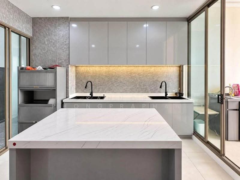 Supalai Oriental Sukhumvit 39, Bangkok, Soi Sukhumvit 39, Khlong Tan Nua, Watthana, Bangkok, 4 Bedrooms, 355 sqm, Condo For Rent, by Sannop Phongpraphan, 500624147 - DDproperty.com