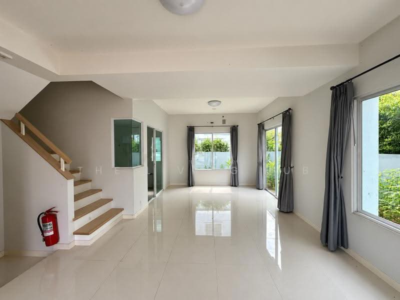 Villaggio Pinklao-Salaya, Nonthaburi, Samretpattana Road, Sala Klang, Bang Kruai, Nonthaburi, 3 Bedrooms, 125 sqm, Semi-Detached House (Twin House) For Sale, by THE LIVING HUB, 500624155 - DDproperty.com