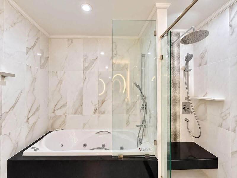 Supalai Oriental Sukhumvit 39, Bangkok, Soi Sukhumvit 39, Khlong Tan Nua, Watthana, Bangkok, 4 Bedrooms, 355 sqm, Condo For Sale, by Sannop Phongpraphan, 500624161 - DDproperty.com