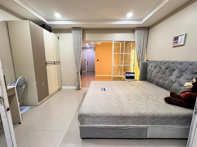Jomtien Plaza Condotel : จอมเทียน พลาซ่า คอนโดเทล, ชลบุรี, 406 261 หมู่ที่ 12, หนองปรือ, บางละมุง, ชลบุรี, 38 ตร.ม., คอนโด ขาย, โดย PLC Real Estate, 500624230 - DDproperty.com