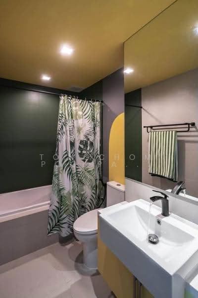 Noble Remix 2 Thonglor, Bangkok, 776 Soi Sukhumvit 36 Sukhumvit Road, Khong Tan, Khlong Toei, Bangkok, 3 Bedrooms, 183 sqm, Condo For Sale, by Tongchompoo Pattanachaiwongkoon, 500624414 - DDproperty.com