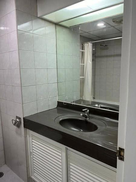 49 Suite Sukhumvit 49, Bangkok, 26 Soi Sukhumvit 49, Khlong Tan Nua, Watthana, Bangkok, 1 Bedroom, 40 sqm, Condo For Rent, by Jurarat Srichat, 500624454 - DDproperty.com
