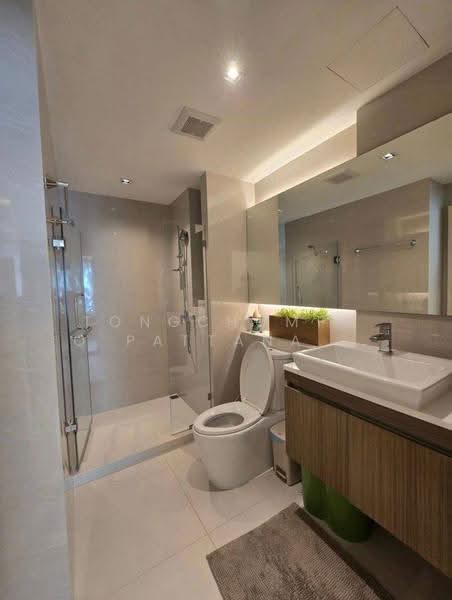 Vtara Sukhumvit 36, Bangkok, 118 Soi Saen Sabai, Phra Kanong, Khlong Toei, Bangkok, 2 Bedrooms, 65 sqm, Condo For Rent, by Tongchompoo Pattanachaiwongkoon, 500624501 - DDproperty.com