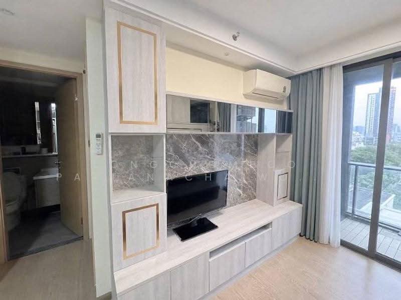 Regal Sathon-Naradhiwas, Bangkok, Naradhiwas Rajanagarindra Road, Thung Maha Mek, Sathon, Bangkok, 1 Bedroom, 35 sqm, Condo For Rent, by Tongchompoo Pattanachaiwongkoon, 500624571 - DDproperty.com