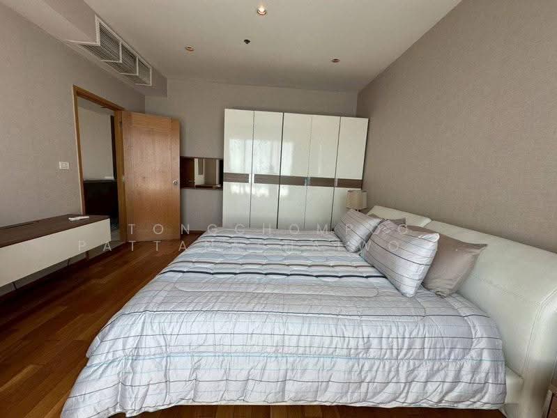 The Emporio Place, Bangkok, 93 Soi Sukhumvit 24, Sukhumvit Road, Khong Tan, Khlong Toei, Bangkok, 1 Bedroom, 65 sqm, Condo For Rent, by Tongchompoo Pattanachaiwongkoon, 500624664 - DDproperty.com