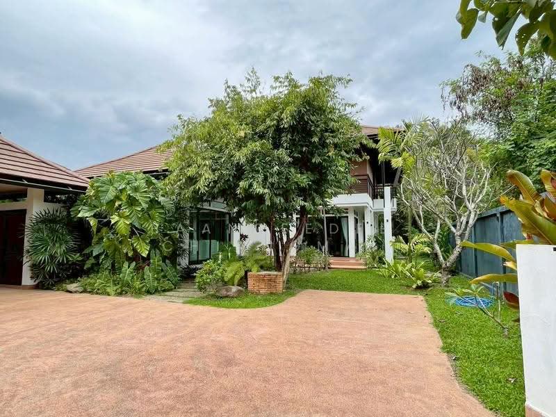A house for rent near Panyaden International School, Rental Price: 80,000 THB / month No.14H1007, Chiang Mai, Nong Kwai, Hang Dong, Chiang Mai, 4 Bedrooms, 200 sqm, Single Detached House For Rent, by Baandeedee Chiangmai, 500624690 - DDproperty.com