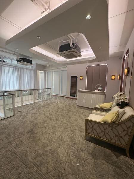 For Rent: Corner Unit Glass Frontage in Thonglor Main Road | 5 min from BTS, กรุงเทพ, BTS ทองหล่อ, คลองตันเหนือ, วัฒนา, กรุงเทพ, 218 ตร.ม., พื้นที่ขายของ ให้เช่า, โดย Chutinun Mungmai, 500624772 - DDproperty.com