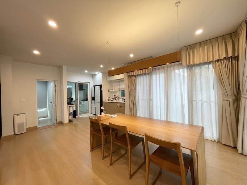 Laddarom Watcharapol, Bangkok, Sukhaphiban 5 Road, Tha Rang, Bang Khen, Bangkok, 3 Bedrooms, 250 sqm, Single Detached House For Sale, by การุณ ชมภูบุตร, 500625016 - DDproperty.com