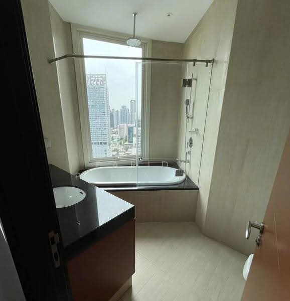 The Infinity : ดิ อินฟินิตี้, กรุงเทพ, 98 ถนนนราธิวาสราชนครินทร์, สีลม, บางรัก, กรุงเทพ, 220 ตร.ม., คอนโด ขาย, โดย Farida Phetnuam, 500625063 - DDproperty.com