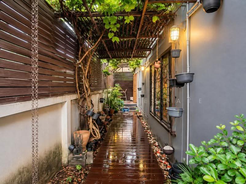 Baan Klang Krung The Royal Vienna Ratchavipa - Ratchadaphisek, Bangkok, Chatuchak, Bangkok, 2 Bedrooms, 170 sqm, Townhouse For Sale, by HOME Real Estate Service, 500625118 - DDproperty.com