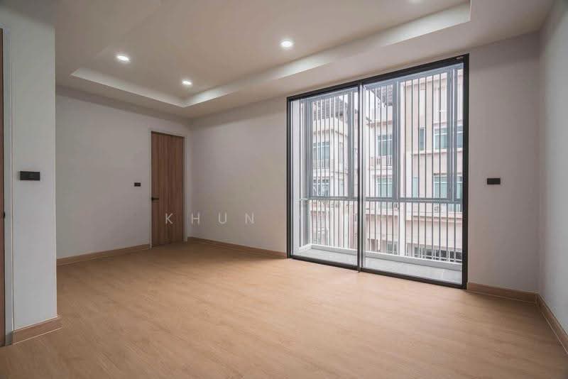 Preecha Ram 3 - Rat Phatthana, Bangkok, Saphan Sung, Bangkok, 4 Bedrooms, 453 sqm, Single Detached House For Sale, by Khun Poon, 500625178 - DDproperty.com