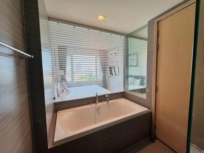 Siri At Sukhumvit, Bangkok, 902 Sukhumvit Road, Phra Kanong, Khlong Toei, Bangkok, 2 Bedrooms, 69 sqm, Condo For Rent, by Sarena Choengsamor, 500625212 - DDproperty.com