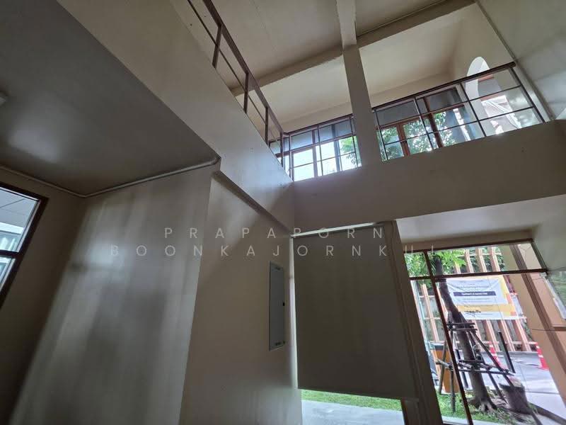 Newly Renovated Duplex Retail Space | High Visibility Facing Residence, Bangkok, Phra Kanong Nua, Watthana, Bangkok, , 228 sqm, Retail Space For Rent, by Prapaporn Boonkajonkul, 500625300 - DDproperty.com