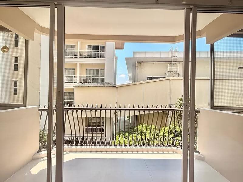 Hillside Condo 3, Chiang Mai, Soi Nimmanhaemin 8, Nimmanhaemin Road, Su Thep, Muang Chiang Mai, Chiang Mai, 1 Bedroom, 35 sqm, Condo For Sale, by วราพร ตางจงราช, 500625368 - DDproperty.com