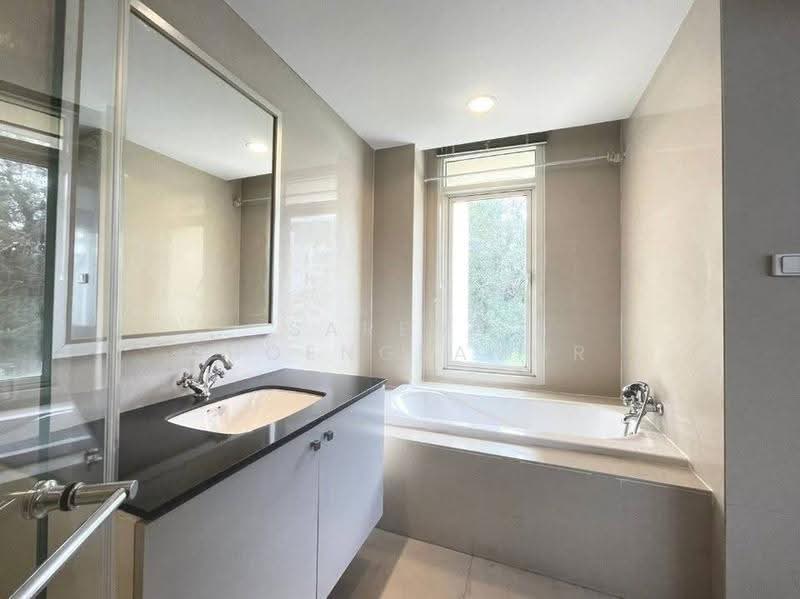 Hampton Thonglor 10, Bangkok, 324 Soi Thonglor 10, Sukhumvit Road, Khlong Tan Nua, Watthana, Bangkok, 3 Bedrooms, 170 sqm, Condo For Rent, by Sarena Choengsamor, 500625454 - DDproperty.com