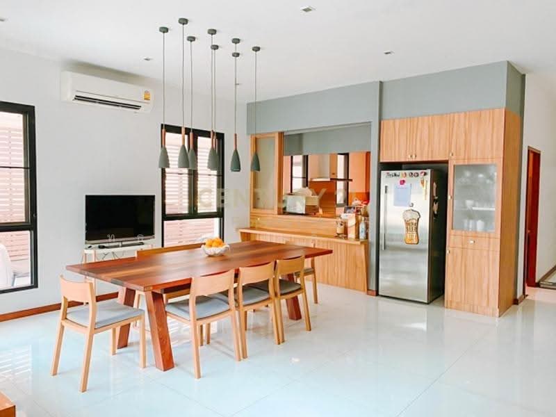 4 bedrooms, excellent condition, built in 2017, 6 car parking spaces., Bangkok, Samsen Nai, Phaya Thai, Bangkok, 3 Bedrooms, 400 sqm, Single Detached House For Rent, by Pattanan Apirayothin, 500625501 - DDproperty.com