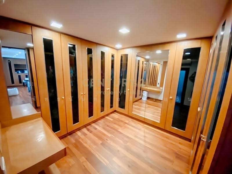 4 bedrooms, excellent condition, built in 2017, 6 car parking spaces., Bangkok, Samsen Nai, Phaya Thai, Bangkok, 3 Bedrooms, 400 sqm, Single Detached House For Rent, by Pattanan Apirayothin, 500625501 - DDproperty.com