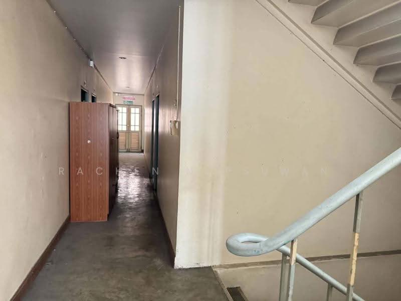 3-story hotel building for sale in Phuket City, near Old Town. Land area: 60 square wah., Phuket, Talat Nua, Muang Phuket, Phuket, , 240 sqm, Shophouse For Sale, by Rachen Nopsuwan, 500625540 - DDproperty.com