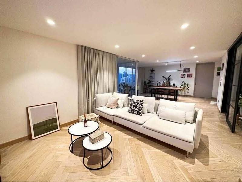 D.S. Tower 1 Sukhumvit 33, Bangkok, Soi Phrom Chit, Khlong Tan Nua, Watthana, Bangkok, 2 Bedrooms, 139 sqm, Condo For Rent, by Sarena Choengsamor, 500625563 - DDproperty.com