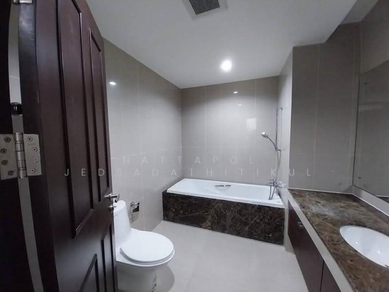 The Prime 11, Bangkok, 29 Soi Sukhumvit 11, Khlongtoei Nua, Watthana, Bangkok, 2 Bedrooms, 80 sqm, Condo For Rent, by Nattapol Jedsadathitikul, 500625595 - DDproperty.com