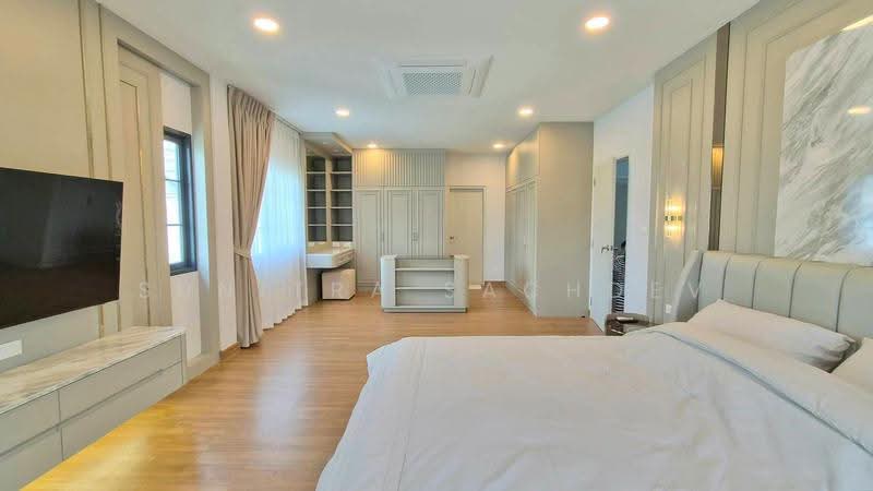 Centro Bangna, Samut Prakan, 111 Soi 3, Bang Kaeo, Bang Plee, Samut Prakan, 4 Bedrooms, 303 sqm, Single Detached House For Rent, by Sunitra Sachdev, 500625646 - DDproperty.com