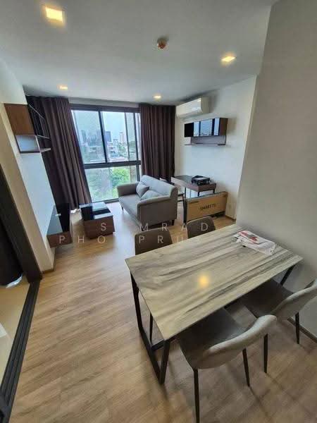 Taka Haus, Bangkok, 99 Soi Ekamai 10, Khlong Tan Nua, Watthana, Bangkok, 2 Bedrooms, 59 sqm, Condo For Rent, by Somrad Phoopruksachart, 500625752 - DDproperty.com