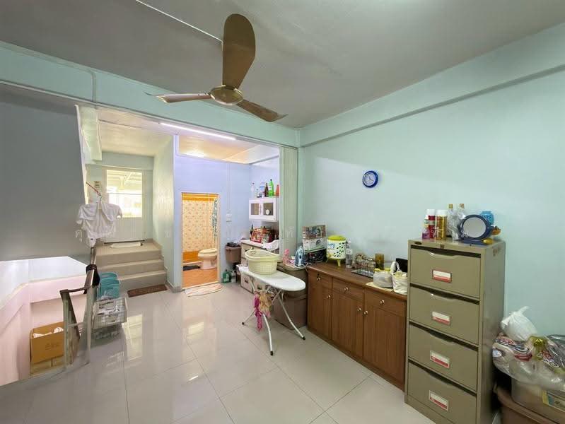อาคารพาณิชย์ 3.5 ชั้น 20 ตร.ว. อาคารพาณิชย์ ใกล้เซ็นทรัลพระราม2 ถนนพระราม2, Samut Sakhon, ถนนพระราม2, Phanthai Norasing, Muang Samut Sakhon, Samut Sakhon, , 200 sqm, Shophouse For Sale, by คุณ ขวัญหทัย ทับทิม (เคท), 500625759 - DDproperty.com