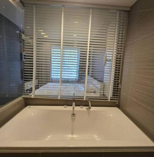 Siri At Sukhumvit, Bangkok, 902 Sukhumvit Road, Phra Kanong, Khlong Toei, Bangkok, 2 Bedrooms, 70 sqm, Condo For Rent, by Muhammad-ameen Waeyusoh, 500625836 - DDproperty.com