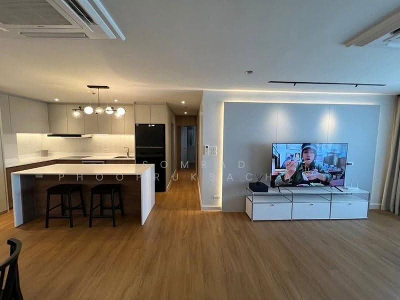 Baan Ploenchit, Bangkok, Soi Ruamrudee 2 Ploenchit Road, Lumphini, Pathum Wan, Bangkok, 2 Bedrooms, 100 sqm, Condo For Rent, by Somrad Phoopruksachart, 500626073 - DDproperty.com