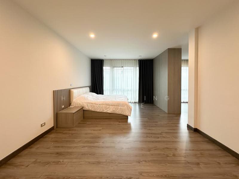 Baan Klang Muang Classe Ratchayothin, Bangkok, Chatuchak, Bangkok, 2 Bedrooms, 214 sqm, Townhouse For Sale, by Haus Living Estate, 500626119 - DDproperty.com