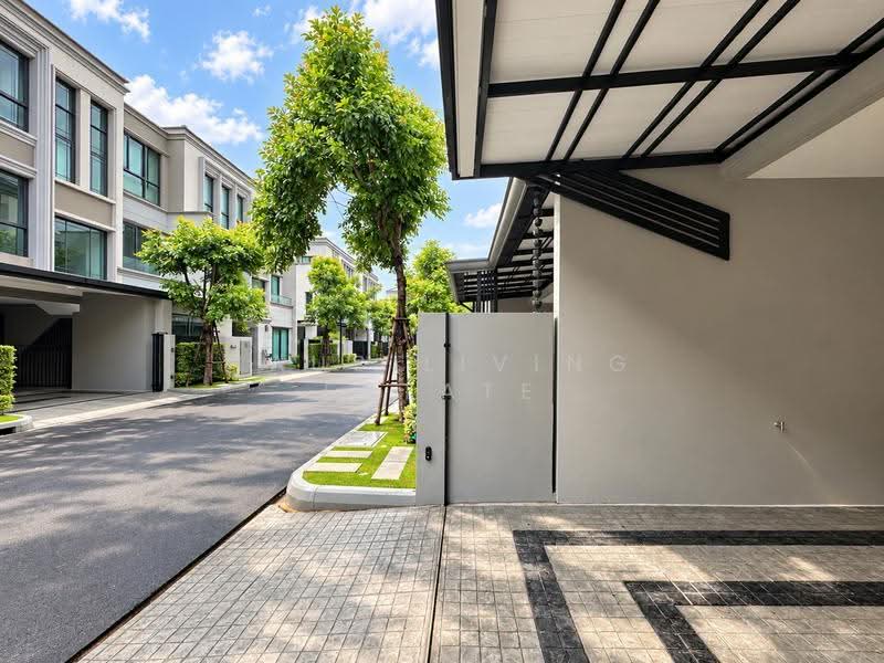 Baan Klang Muang Classe Ratchayothin, Bangkok, Chatuchak, Bangkok, 2 Bedrooms, 214 sqm, Townhouse For Sale, by Haus Living Estate, 500626119 - DDproperty.com