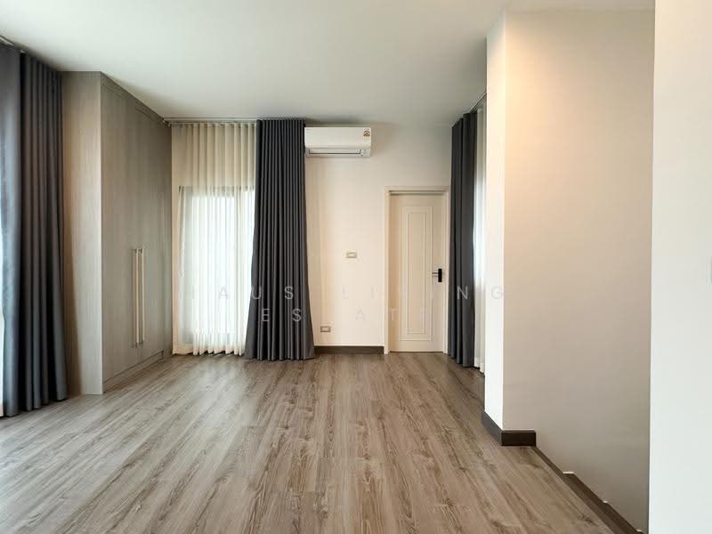 Baan Klang Muang Classe Ratchayothin, Bangkok, Chatuchak, Bangkok, 2 Bedrooms, 214 sqm, Townhouse For Sale, by Haus Living Estate, 500626119 - DDproperty.com