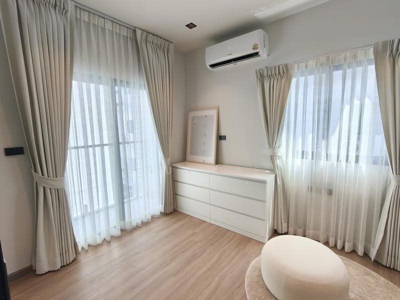 89 Residence Ratchada-Rama 9, Bangkok, Huai Khwang, Bangkok, 3 Bedrooms, 235 sqm, Single Detached House For Rent, by Khun Tae, 500626234 - DDproperty.com