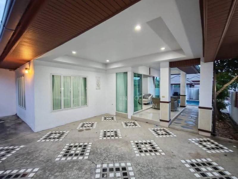 3-BR House, Chon Buri (Pattaya), Huai Yai, Bang Lamung (Pattaya), Chon Buri (Pattaya), 3 Bedrooms, 240 sqm, Single Detached House For Sale, by Siwanon Gosachan, 500626252 - DDproperty.com