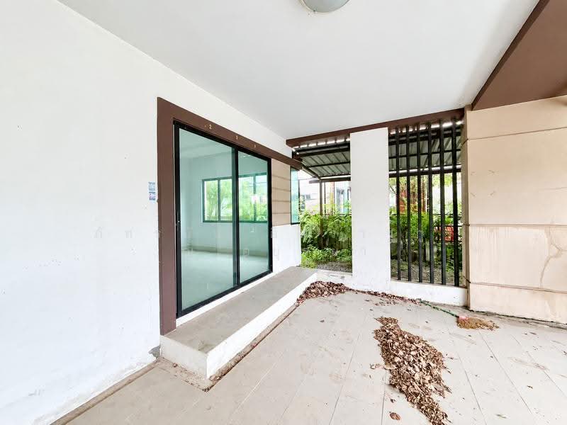 Baan Fah Piyarom Nesto Wongwaen-Lamlukka Klong 6, Pathum Thani, Bung Kham Proi, Lam Luk Ka, Pathum Thani, 3 Bedrooms, 160 sqm, Semi-Detached House (Twin House) For Sale, by ภัทรนัน อิศรางกูร ณ อยุธยา, 500626418 - DDproperty.com