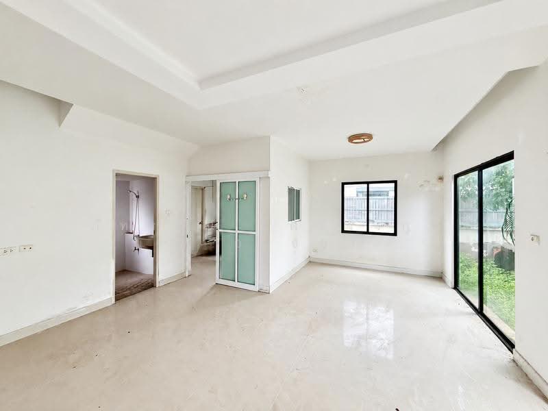 Baan Fah Piyarom Nesto Wongwaen-Lamlukka Klong 6, Pathum Thani, Bung Kham Proi, Lam Luk Ka, Pathum Thani, 3 Bedrooms, 160 sqm, Semi-Detached House (Twin House) For Sale, by ภัทรนัน อิศรางกูร ณ อยุธยา, 500626418 - DDproperty.com
