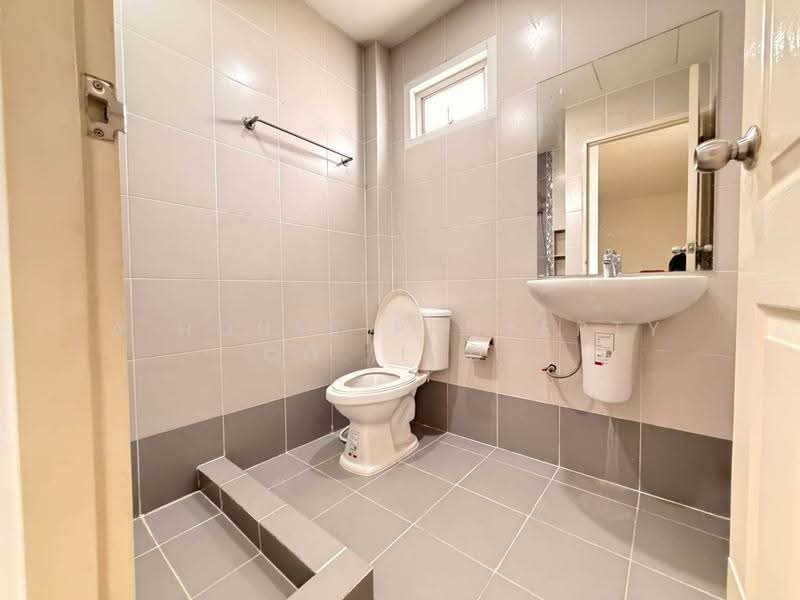 Semi-detached house for rent at Trio Town Village Assumption-Sriracha, Chon Buri (Pattaya), Surasak, Si Racha, Chon Buri (Pattaya), 3 Bedrooms, 120 sqm, Semi-Detached House (Twin House) For Rent, by A House Property Co.,Ltd., 500626428 - DDproperty.com