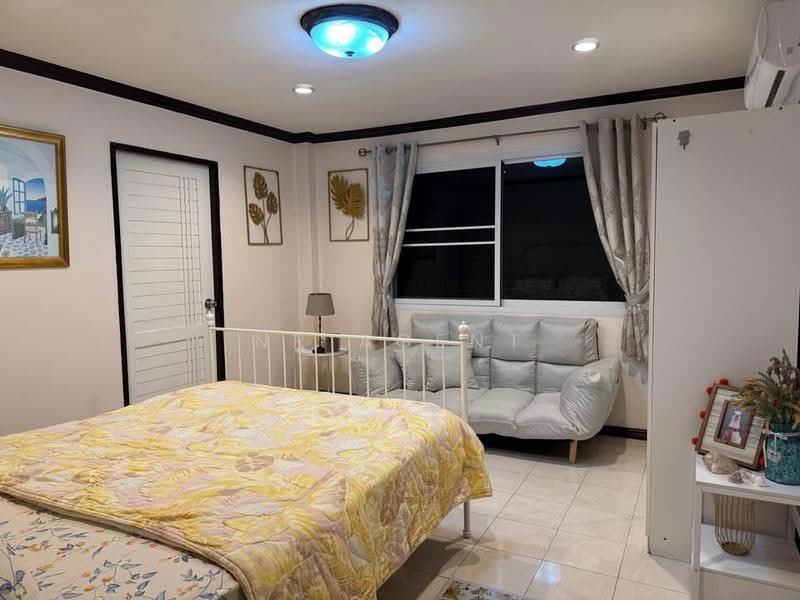 Baan Royal Nakarin Villa, Bangkok, Liab Khlong Kled Road, Nong Bon, Prawet, Bangkok, 5 Bedrooms, 500 sqm, Townhouse For Rent, by NR agent, 500626434 - DDproperty.com