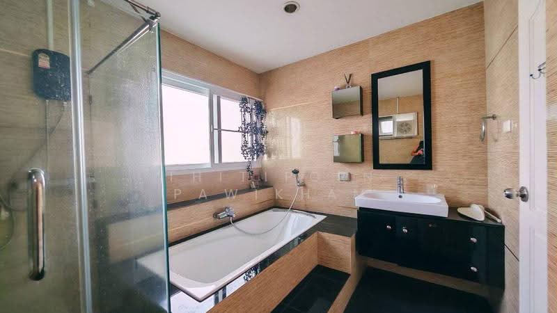 4-BR House, Chon Buri (Pattaya), Bang Lamung, Bang Lamung (Pattaya), Chon Buri (Pattaya), 4 Bedrooms, 400 sqm, Single Detached House For Sale, by Thitiporn Pawikham, 500626437 - DDproperty.com