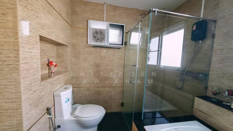 4-BR House, Chon Buri (Pattaya), Bang Lamung, Bang Lamung (Pattaya), Chon Buri (Pattaya), 4 Bedrooms, 400 sqm, Single Detached House For Sale, by Thitiporn Pawikham, 500626437 - DDproperty.com