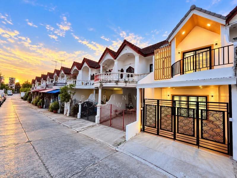 หมู่บ้านวีรวัฒน์ เพชรเกษม 92/3 บางแค, Bangkok, Bang Kae Nua, Bang Khae, Bangkok, 3 Bedrooms, 120 sqm, Townhouse For Sale, by Parinya Ingkasuwanakul, 500626595 - DDproperty.com