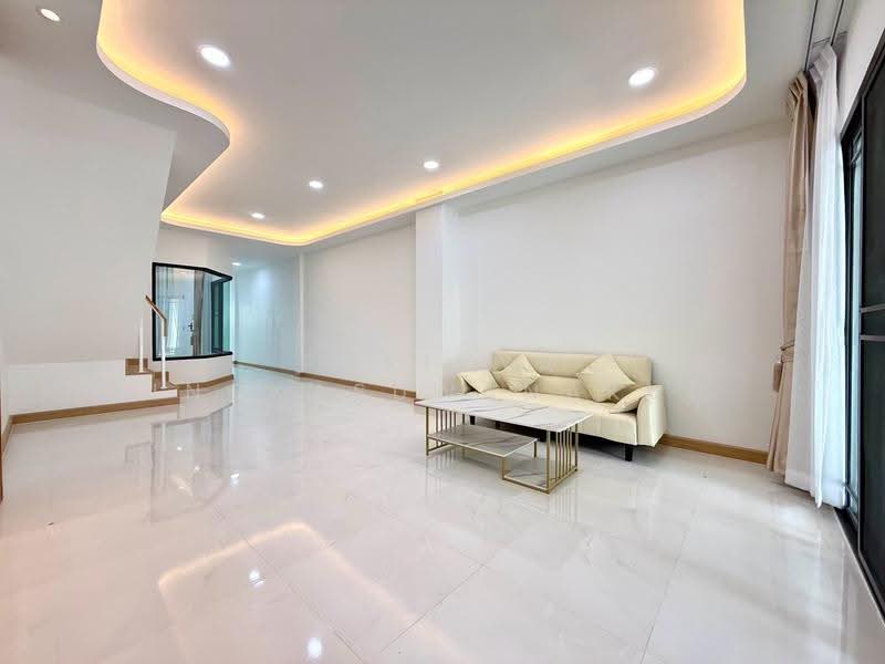 หมู่บ้านวีรวัฒน์ เพชรเกษม 92/3 บางแค, Bangkok, Bang Kae Nua, Bang Khae, Bangkok, 3 Bedrooms, 120 sqm, Townhouse For Sale, by Parinya Ingkasuwanakul, 500626595 - DDproperty.com