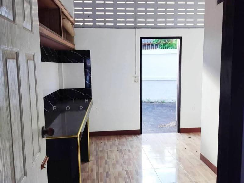 อาคารพาณิชย์กบินทร์บุรี ปราจีนบุรี, Prachin Buri, Nong Ki, Kabin Buri, Prachin Buri, , 100 sqm, Shophouse For Sale, by The Best Property โมทย์, 500626843 - DDproperty.com