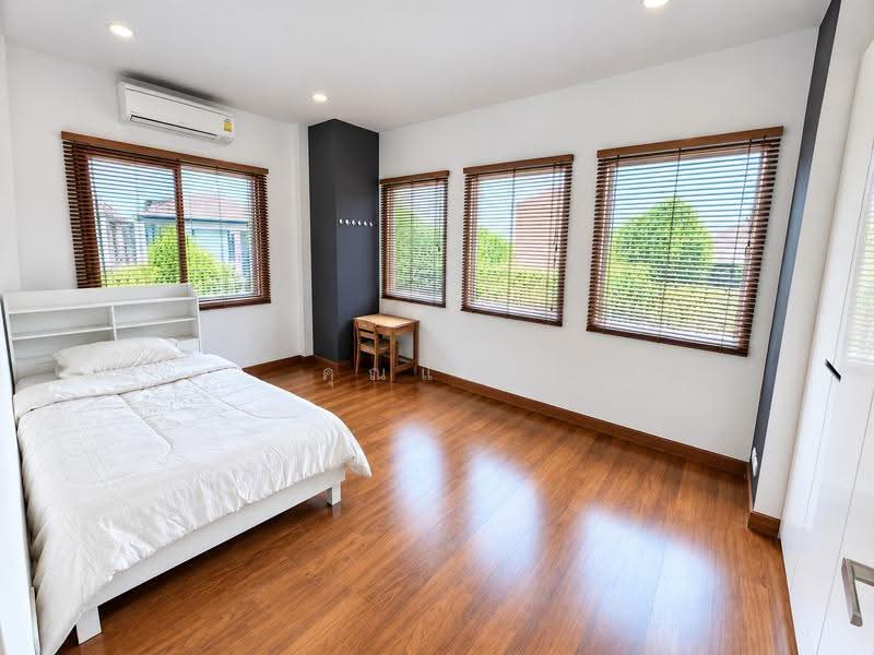 The Centro Onnut-Wongwaen, Bangkok, Lat Krabang Road, Lat Krabang, Bangkok, 3 Bedrooms, 240 sqm, Single Detached House For Sale, by คุณแอม, 500626959 - DDproperty.com